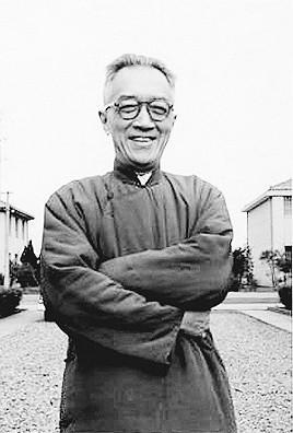 🌞1948年，胡适收到最后通牒，只要他留在中国，仍可担任北大校长一职，毛主