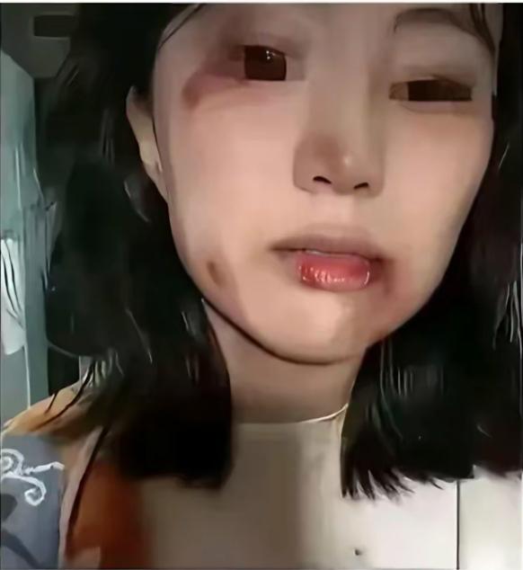 江西那个买鱼的女顾客，看完整个经过，我觉得她挨那几下真不冤枉。你说你去买鱼，非要