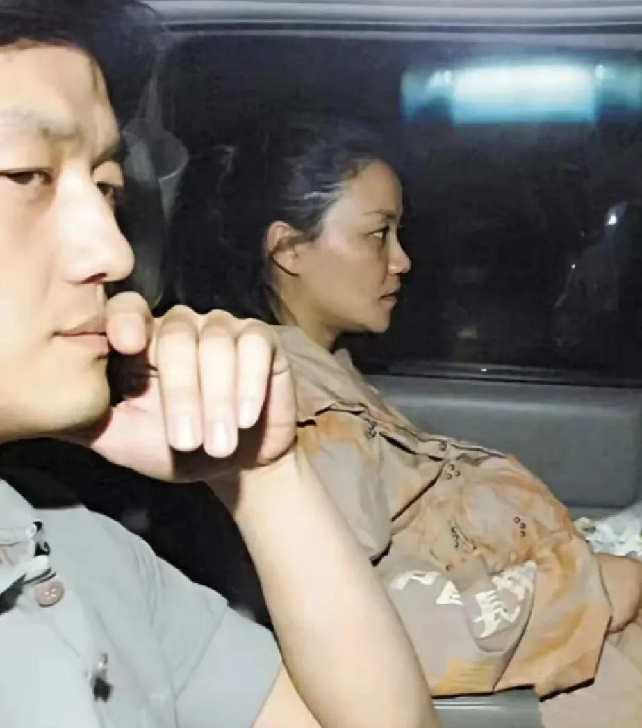 李亚鹏这辈子最成功的投资是王菲，可惜没有把握住，飞了。如果没有分开，现在
