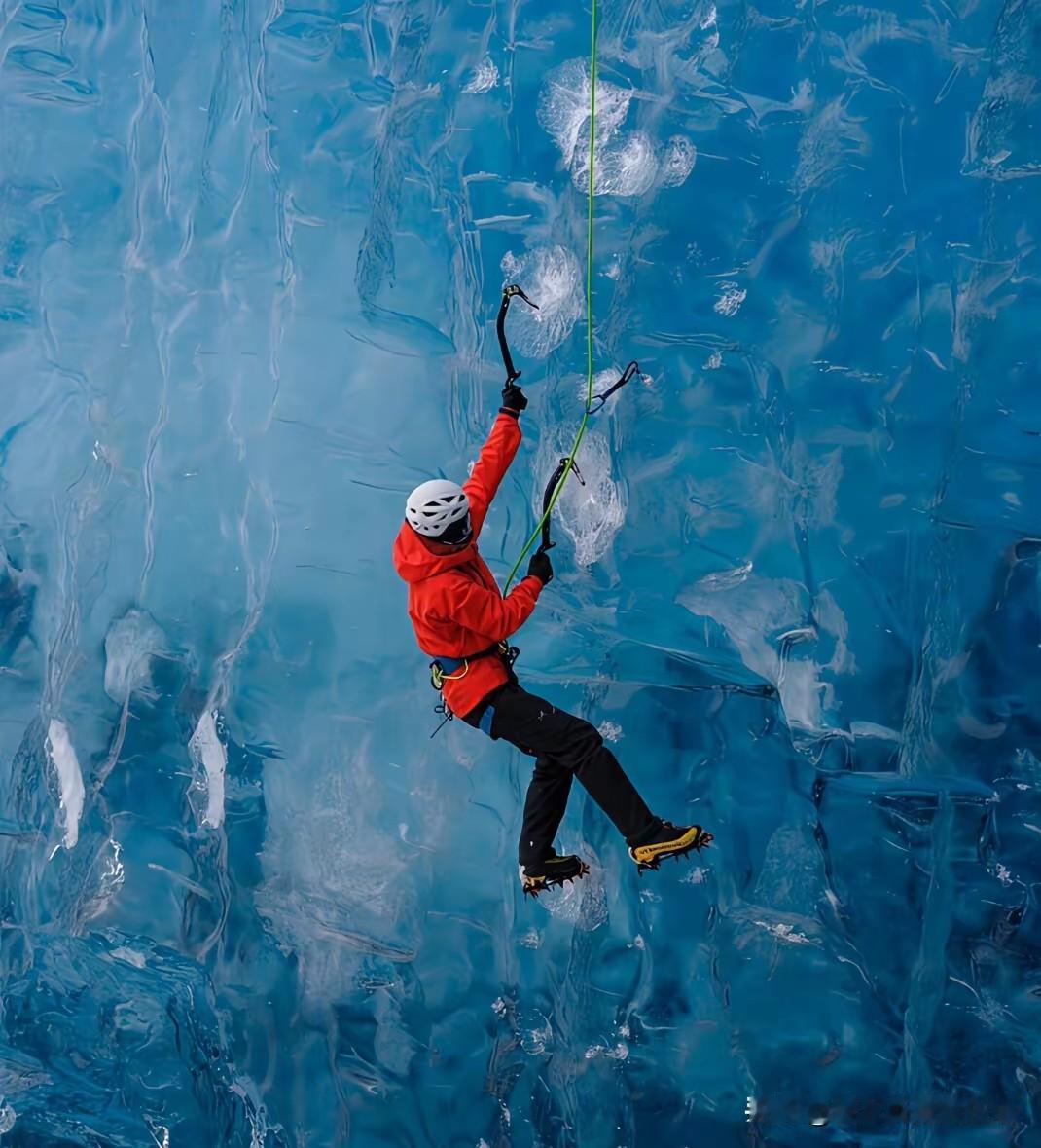 其实明星里边喜欢运动的人非常多，而且有很多人也喜欢冒险。王一博吓了粉丝一大跳，