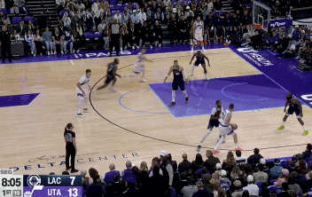 快船首节落后爵士24分三大原因北京时间10月23日，快船首节战罢19-43落后