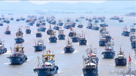 上千艘中国船集结！长达467公里，日右翼恍然大悟，石破茂是对的 美媒又开始拿