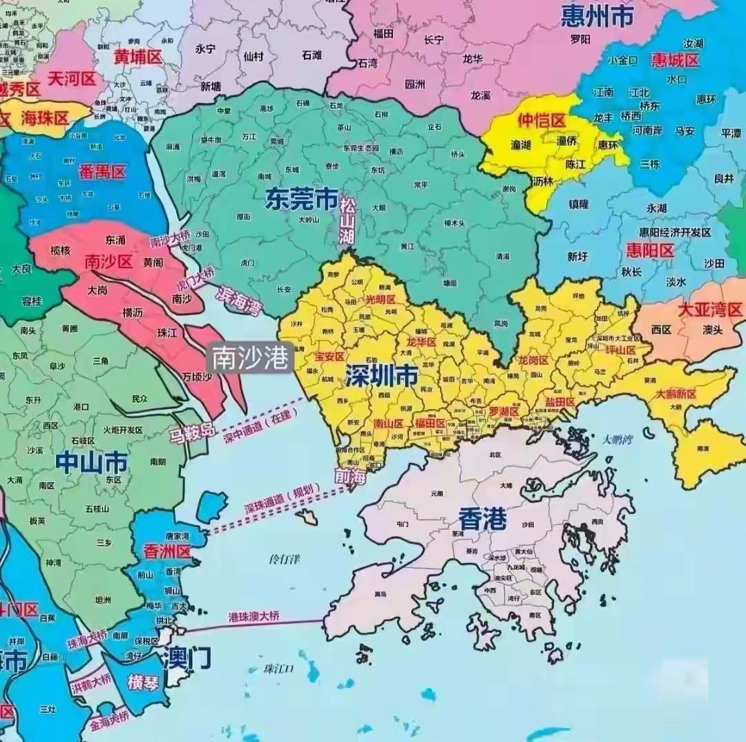 既然叫大湾区大学，总部就不应该放在东莞。按政治、经济地位，至少应该放香港、广州、