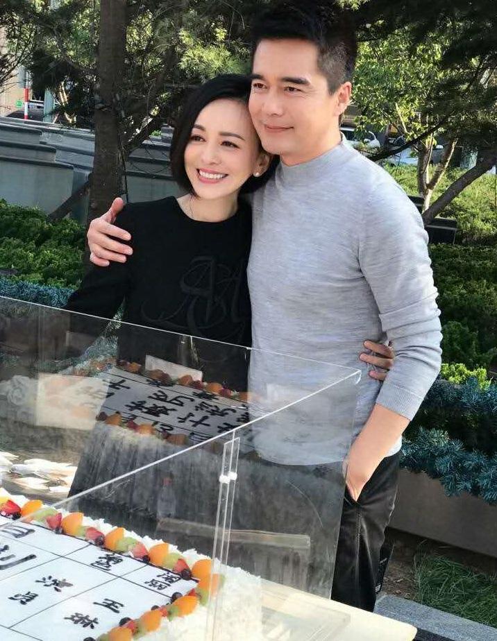 王琳和许亚军，是一直美一直帅的典范。岁月有时也柔情，它并没有让一些人容颜备受摧残