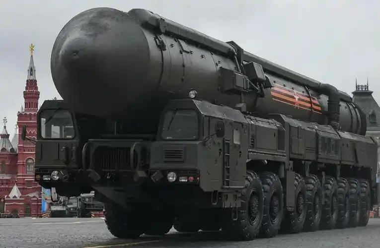 美国正在考虑对中国使用核武器，这不是危言耸听。 近期美国NBC媒体最新爆料称