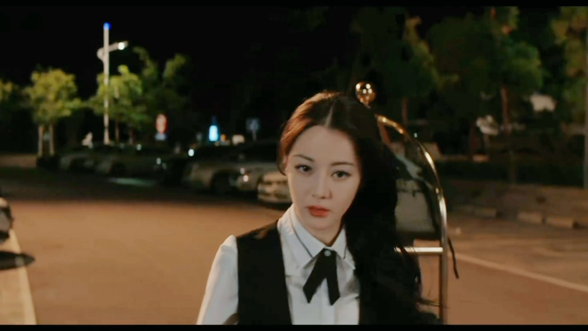 迪丽热巴丨聂九罗这个单手解头发！！！