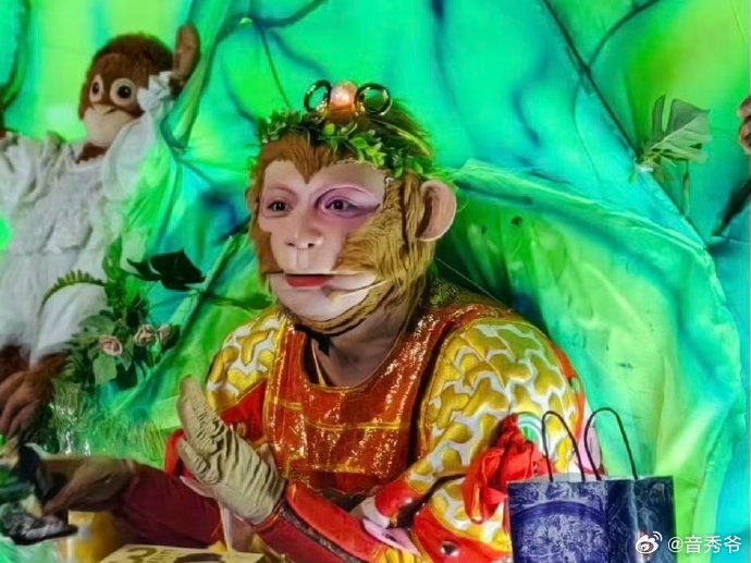 刘涛鼓励雪饼猴刘涛梦中情师的含金量还在上升雪饼猴能遇到刘涛真的太幸运了，不仅被鼓