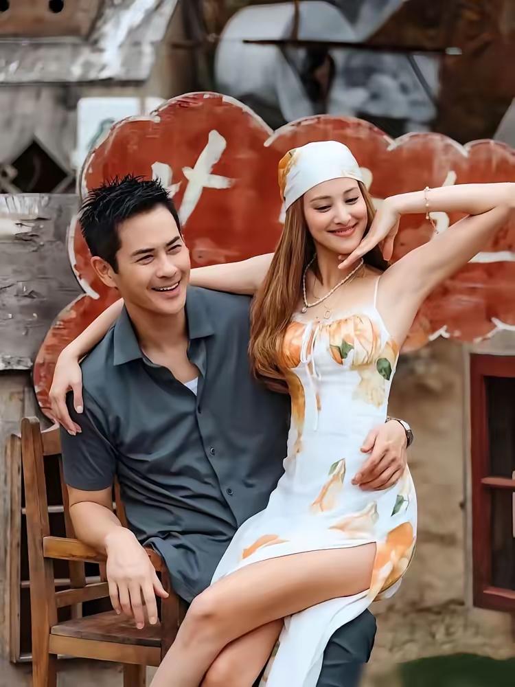 港姐嫁给大21岁的郑嘉颖，被吹成“爱情童话”，其实说白了，不过是成年人的精准算计