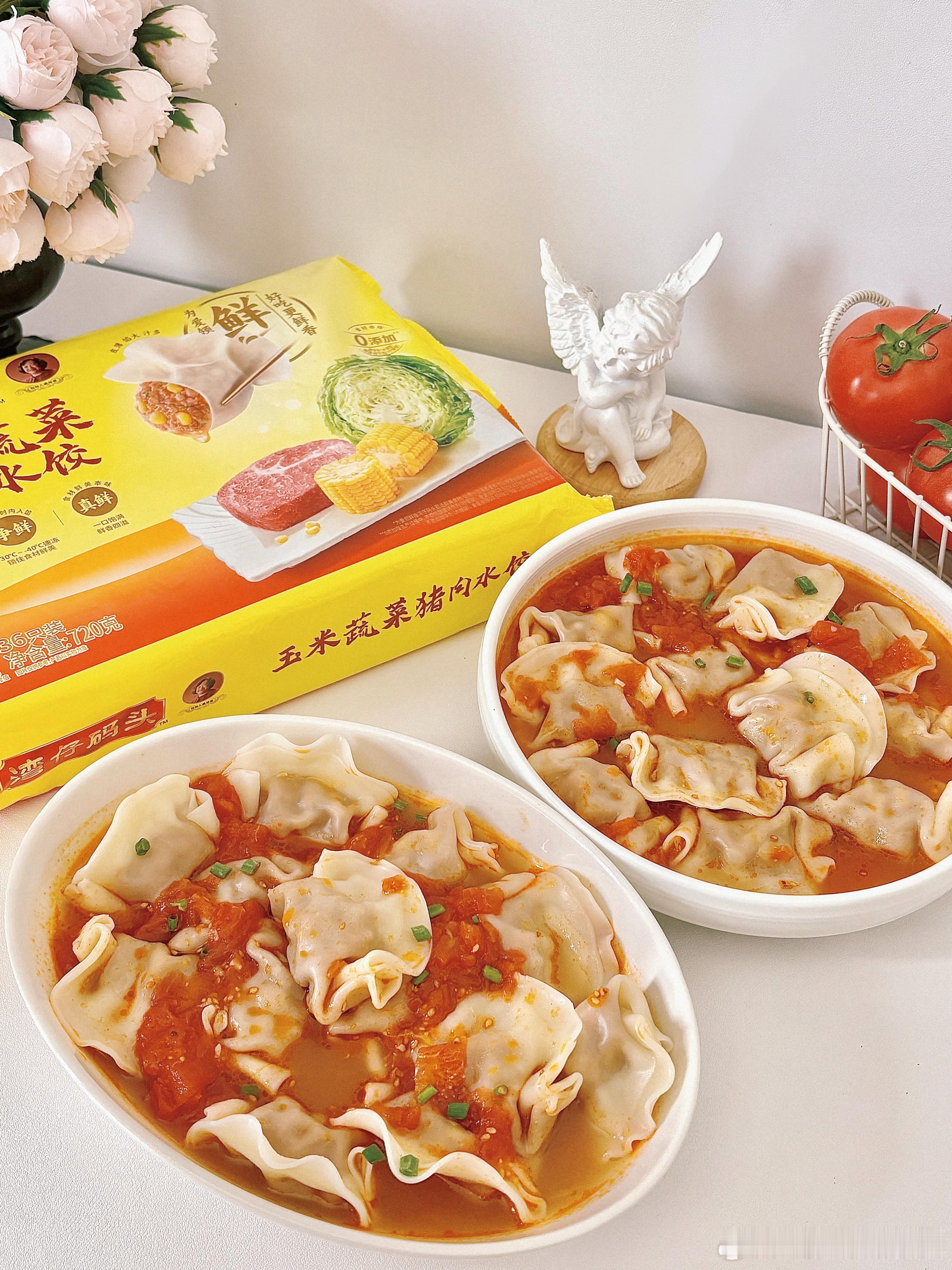 前几天去看了《水饺皇后》这部电影，一整个给我看破防了～[比心]影片里臧姑娘在异乡打
