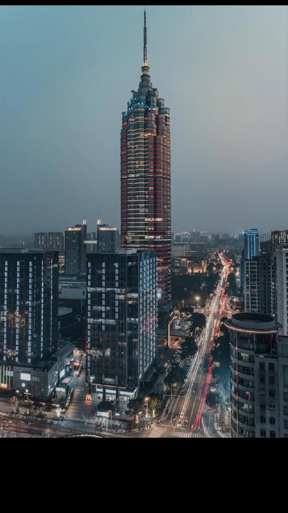 江苏次二强江苏今年上半年还有两个城市GDP近5000亿，全年可