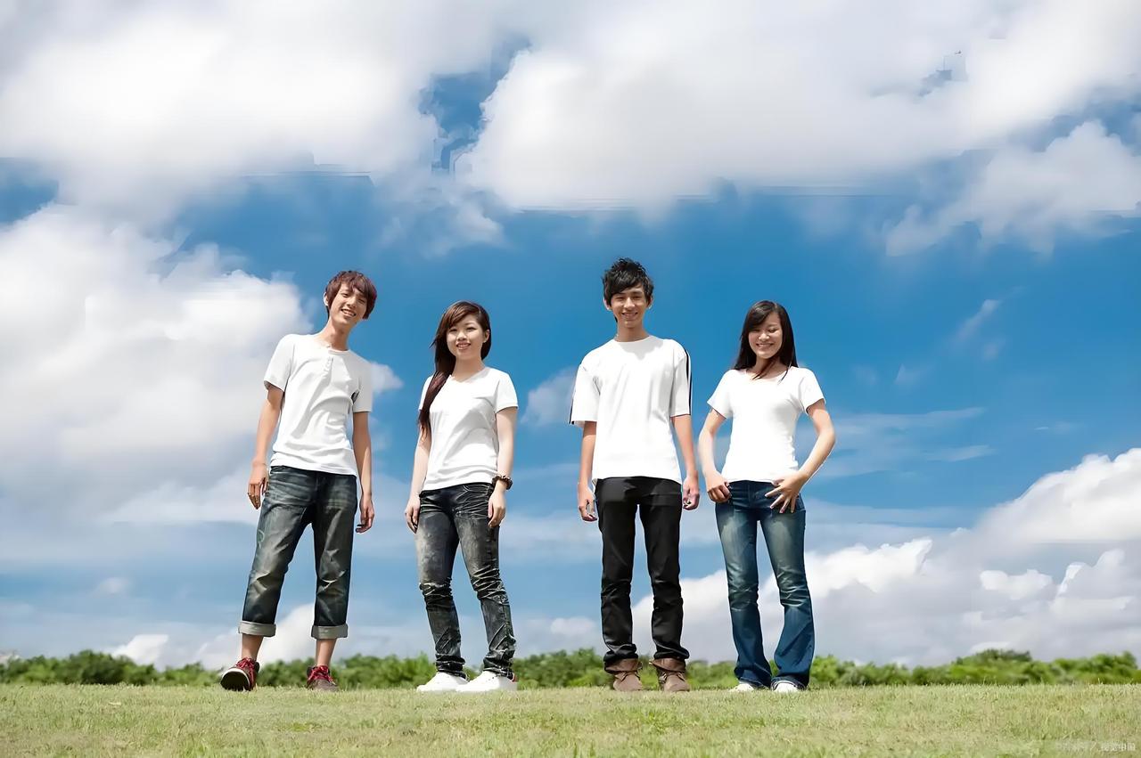 《父母爱情》里，安杰和葛美霞是否为真正朋友，还真不好说。起初，两人关系挺铁。安