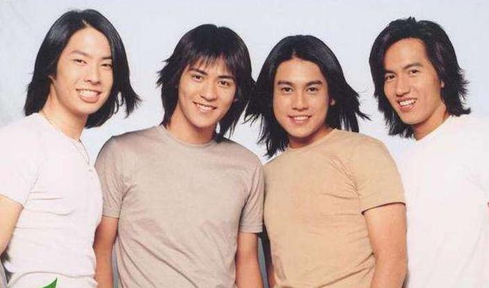 当年F4里有个特别有意思的现象：发型最抢眼、头发最长的是吴建豪，其次是朱孝天，再