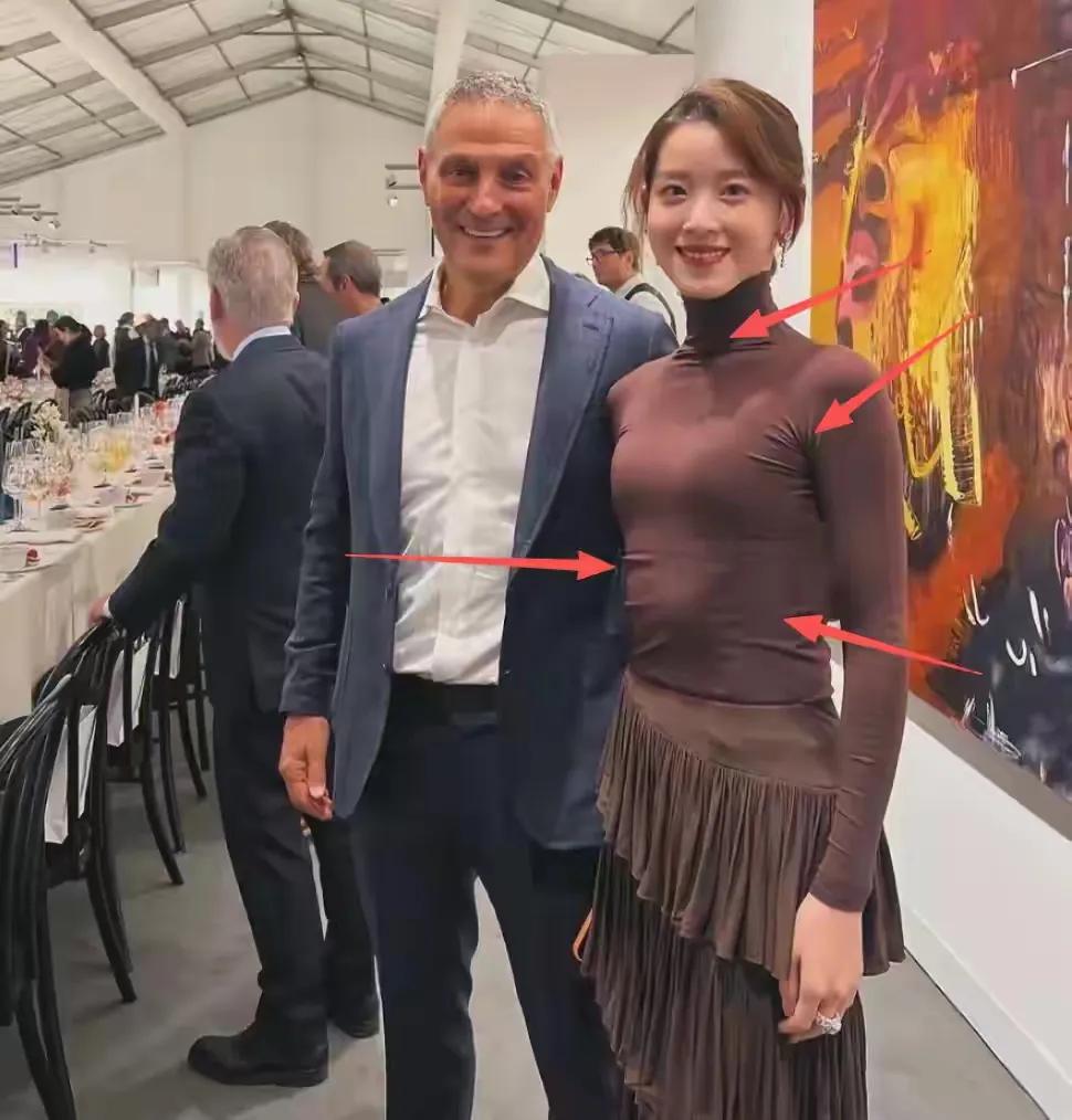 不知道大家有没有发现奶茶妹妹穿着昂贵的礼服明明身材也不输明星，看起来就是