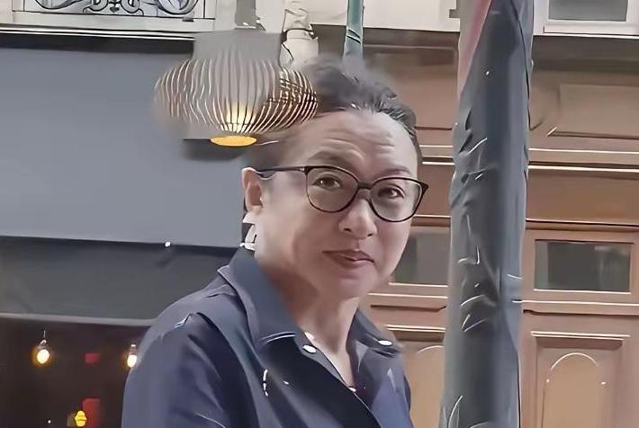 金星定居法国被偶遇，真的没有想到，会成了这样？谁会想到，国内曾经叱咤风云大明