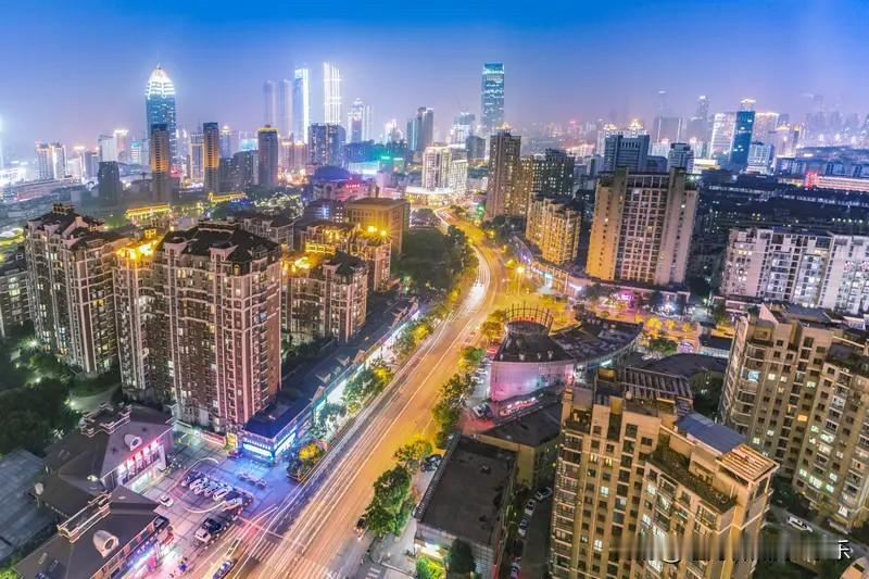 无锡楼市2026年来了。无锡楼市这一波下跌也维持了好几个年头了。无锡楼市的房