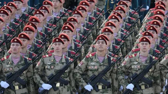 图文：随着兵员损失不断加重俄军新兵招募正变得越来越困难社会边缘人群成重点招募对