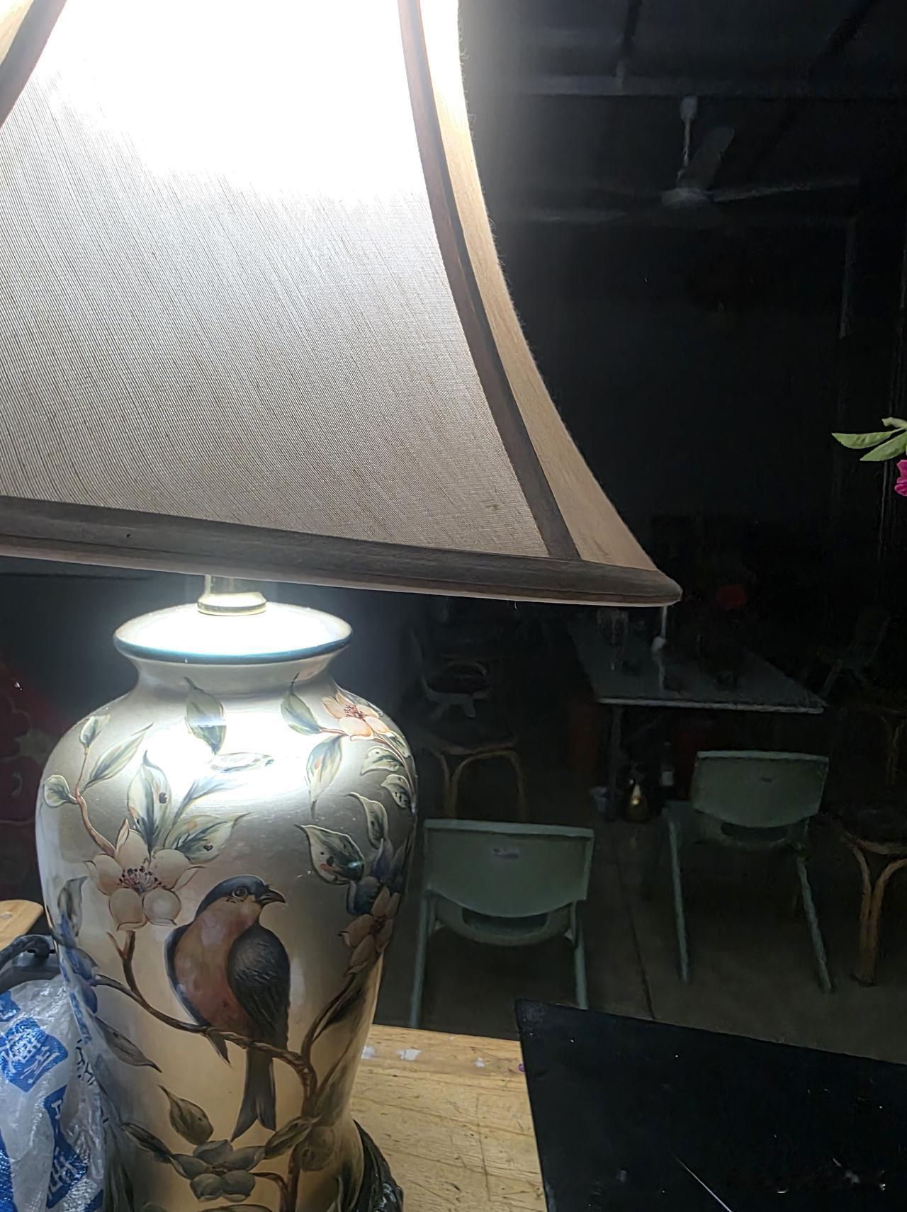 年过花甲，悟透一种活法：接纳所有，看淡一切……已是深夜。此时已听不到母亲房