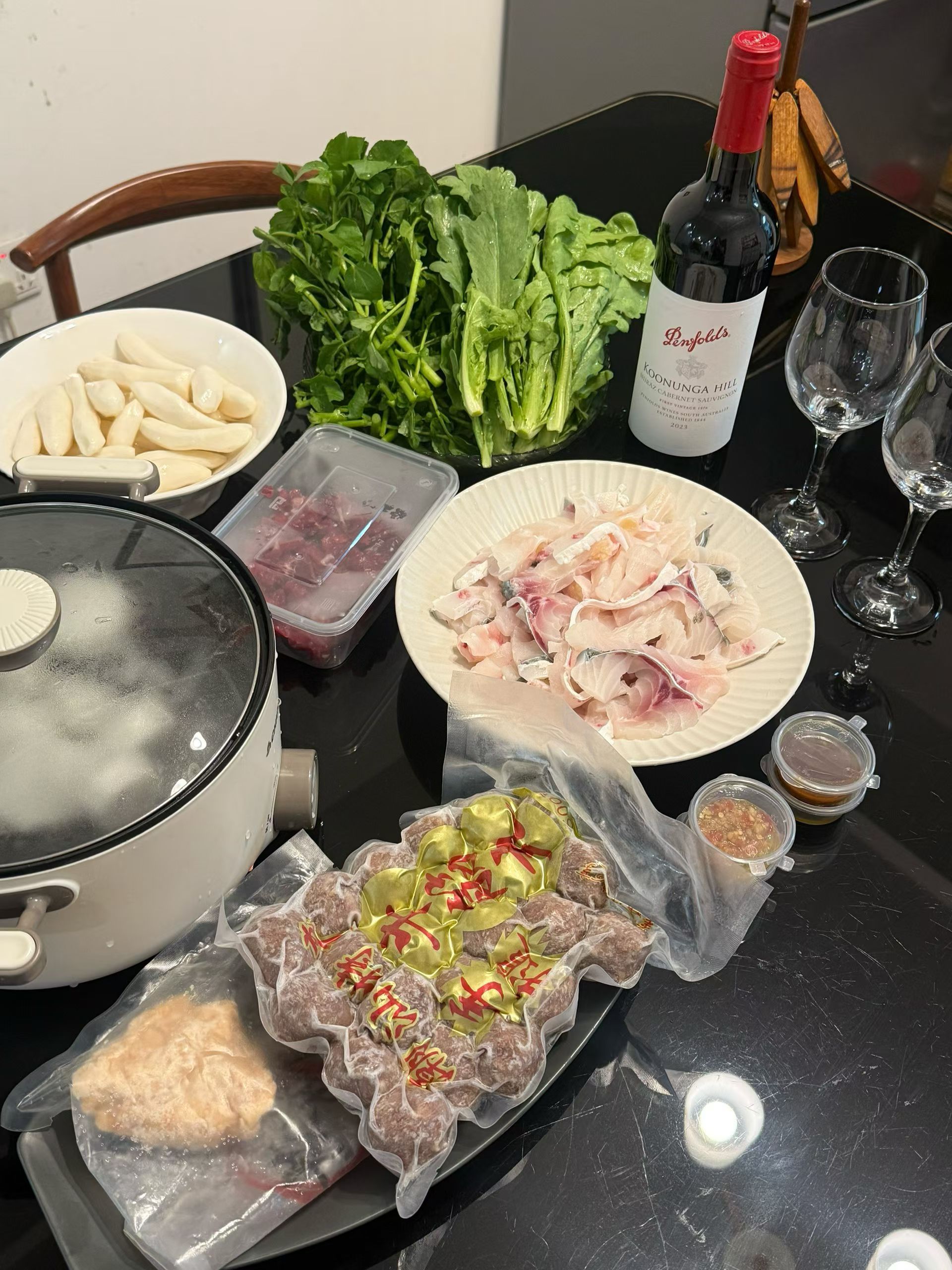 我将这样度过2026的第一天跨年夜跟家人喝酒，然后睡到第二天下午，感觉今天一天就