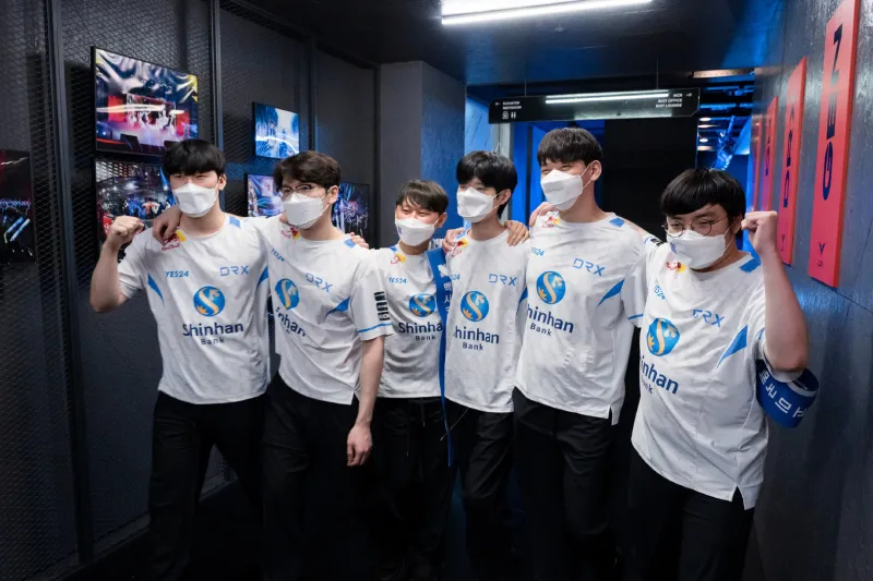 [情报站]DRX监督：冒泡赛放弃适应版本，才能在世界赛发光发彩