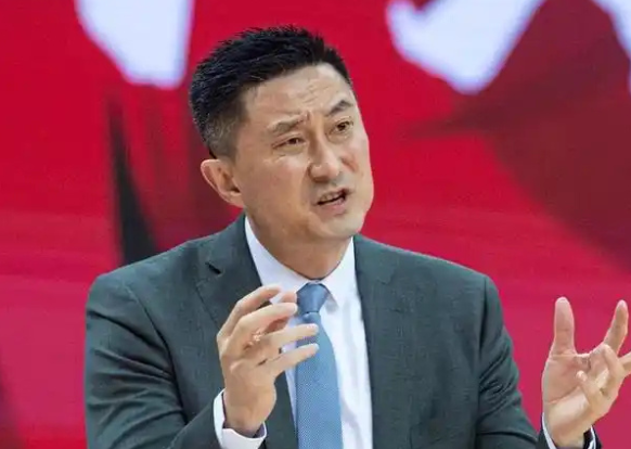 广东男篮最适配的主教练是谁？1、宏远王朝的开创者李春江，曾带领过广东队7夺C