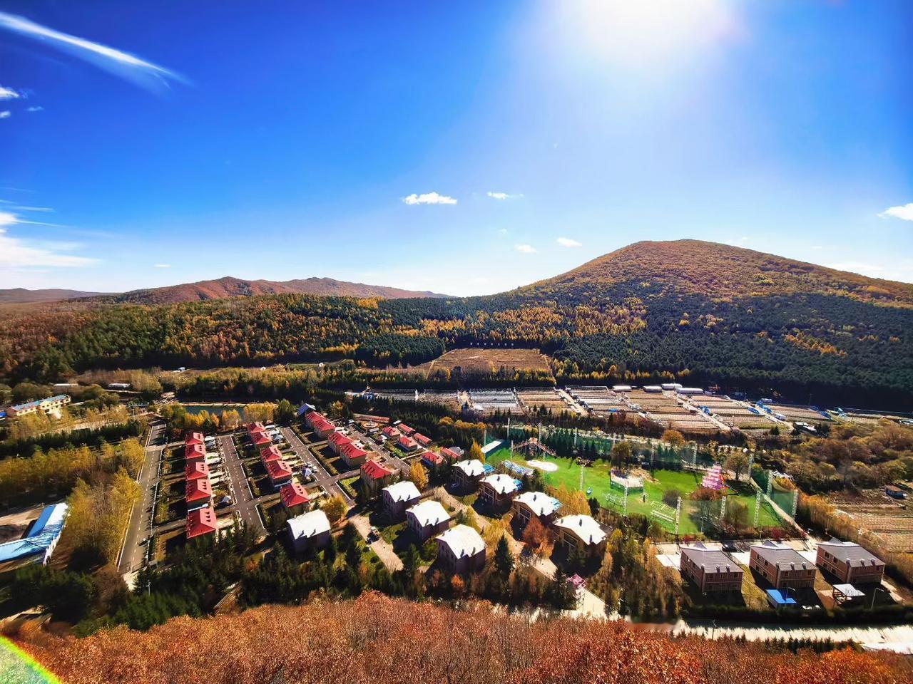 北国边境的生态瑰宝在长白山系老爷岭的环抱之中，有一处被称作“九