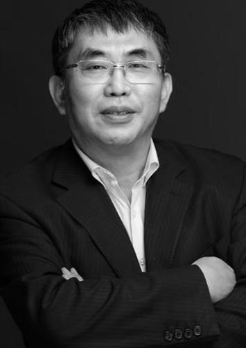 你一定不知道，金庸曾经拜聂卫平为师吧。当时60岁的金庸拜比自己小28岁的聂卫平为