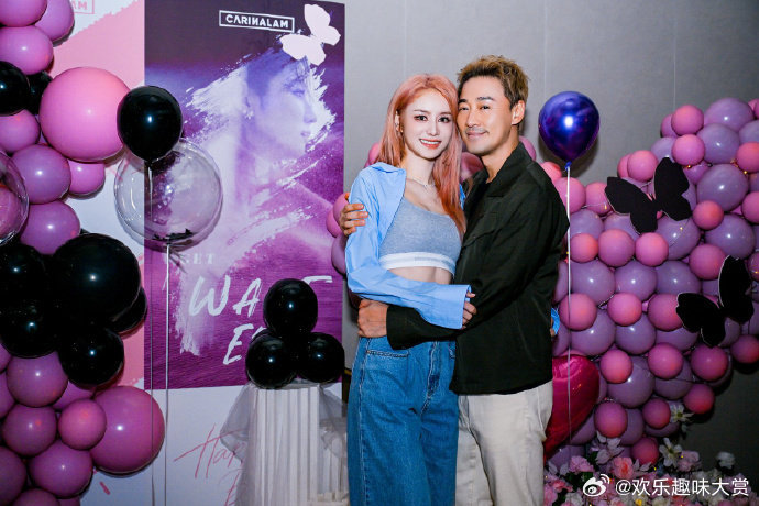 林峯为张馨月庆35岁生日张馨月晒与林峯生日合照张馨月的35岁生日过得好浪漫，林