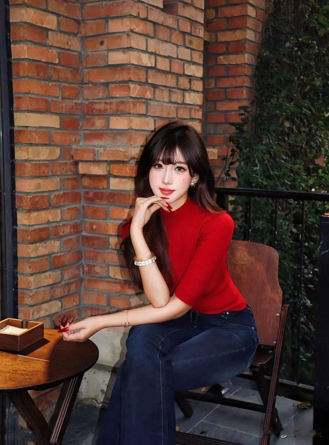 你对一个人的好，他当理所当然，你对他的心软和善良，他都视而不见，只有你经历的一些