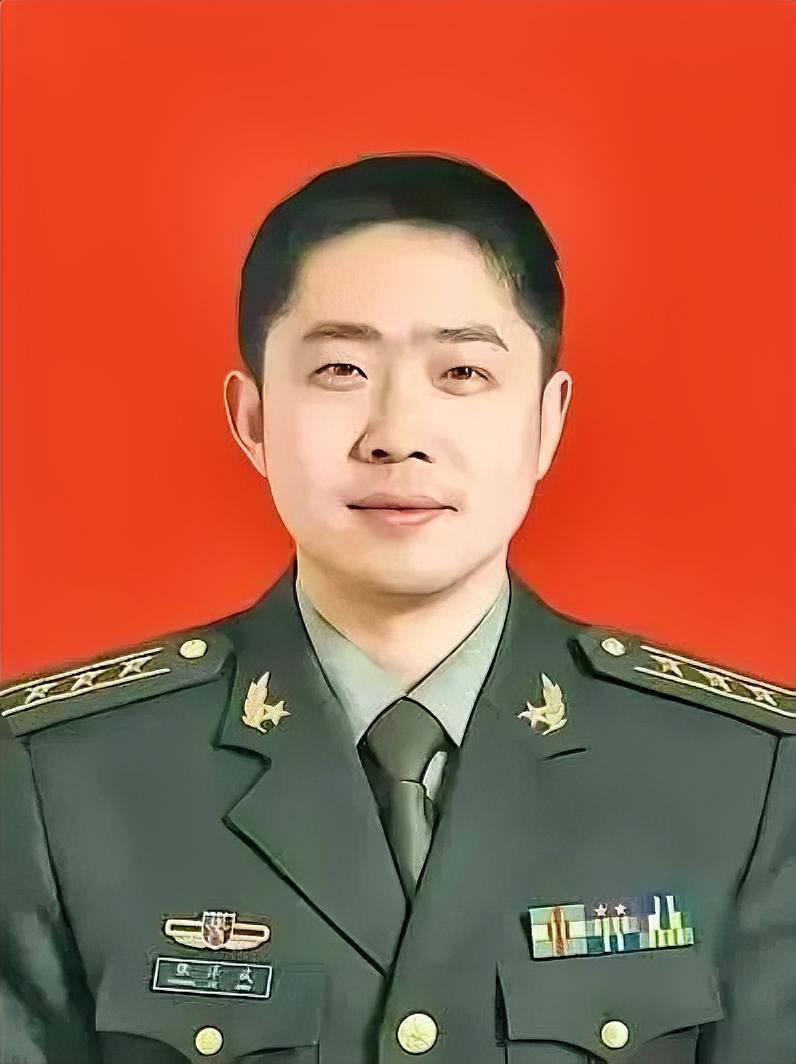 张泽斌，中央军委联合参谋部某局参谋。男，汉族，1983年8月出生，2000年9月