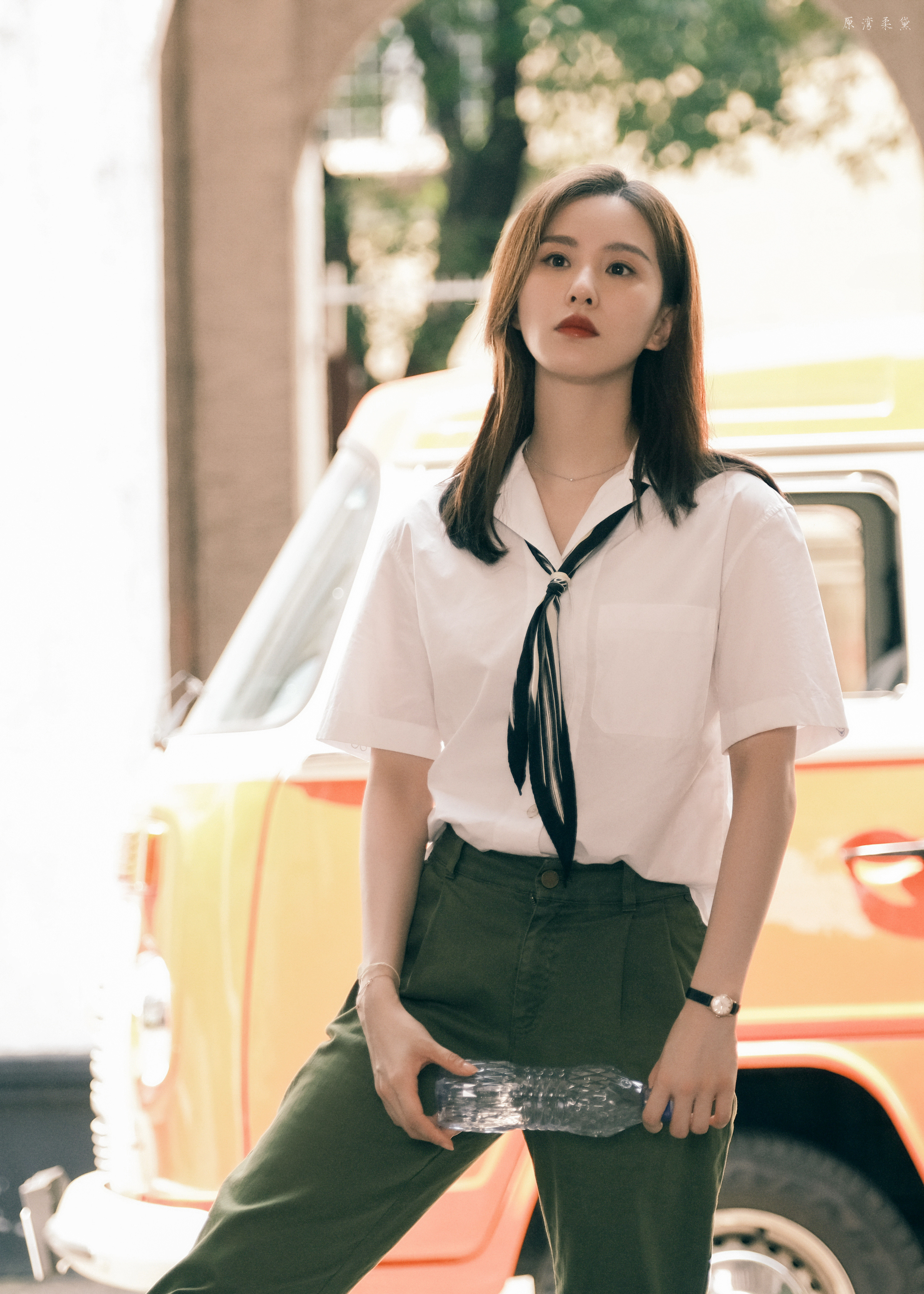 还没睡的姐粉帮我顶顶，十五字就好保持阳光心态，积极面对人生。人生就似