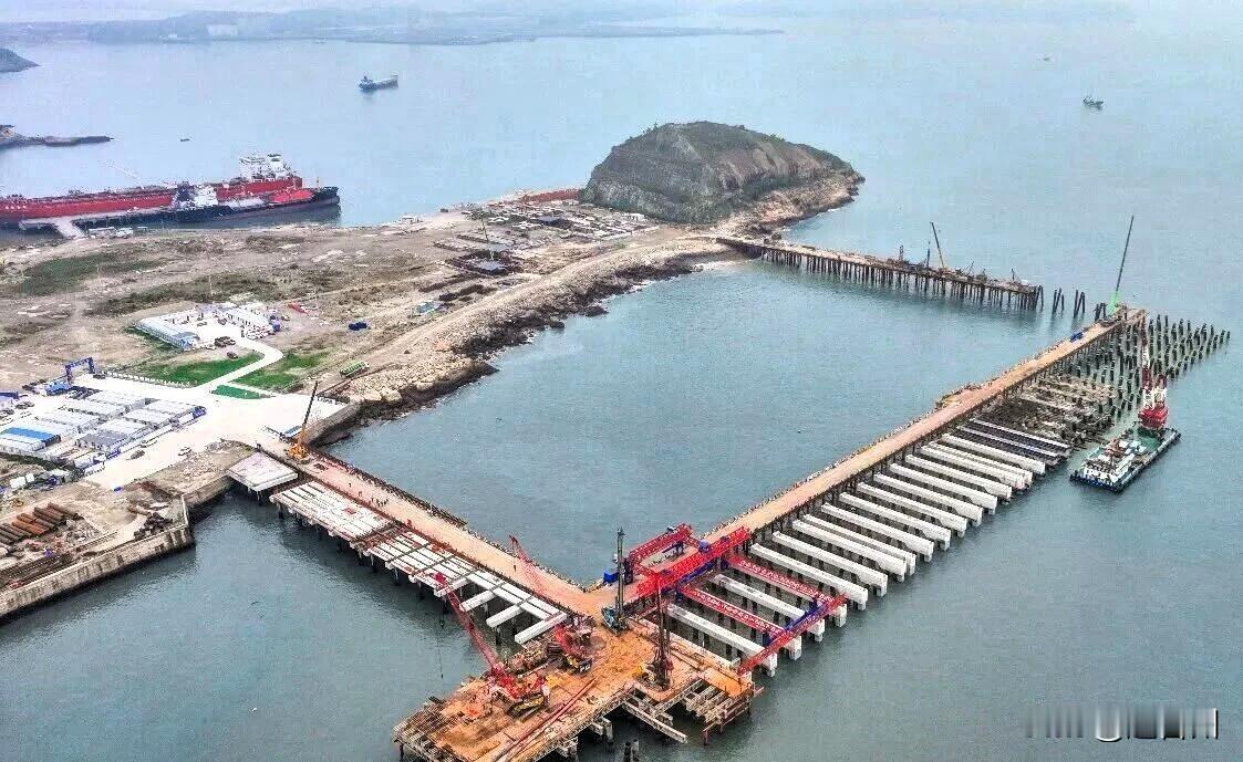 冲刺9月完工！台州这座万吨级码头迎来重大突破温岭龙门港区白岩山作业区一期工程