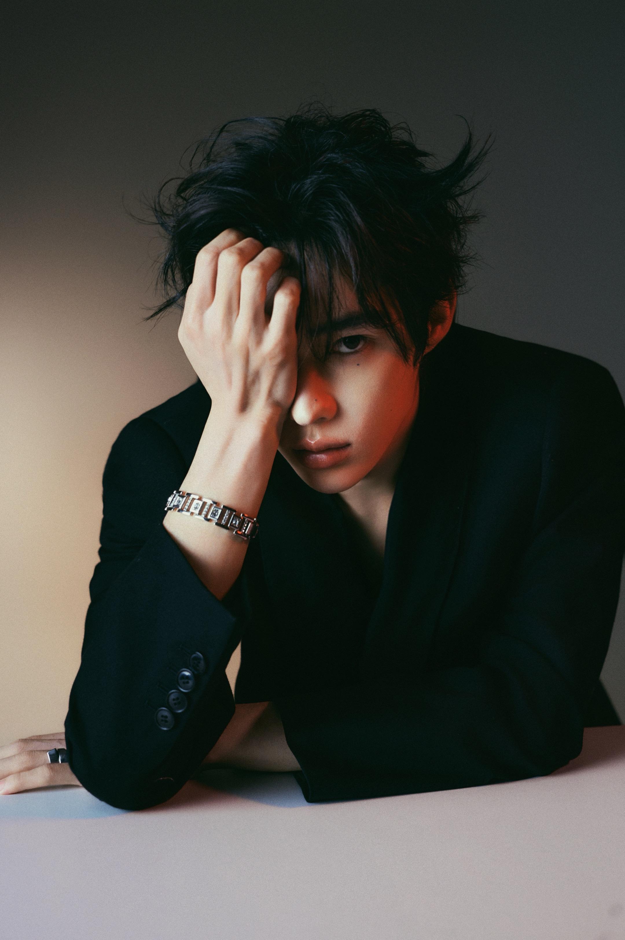 如果全世界都在怪你 哥哥会蹲下来抱抱你。