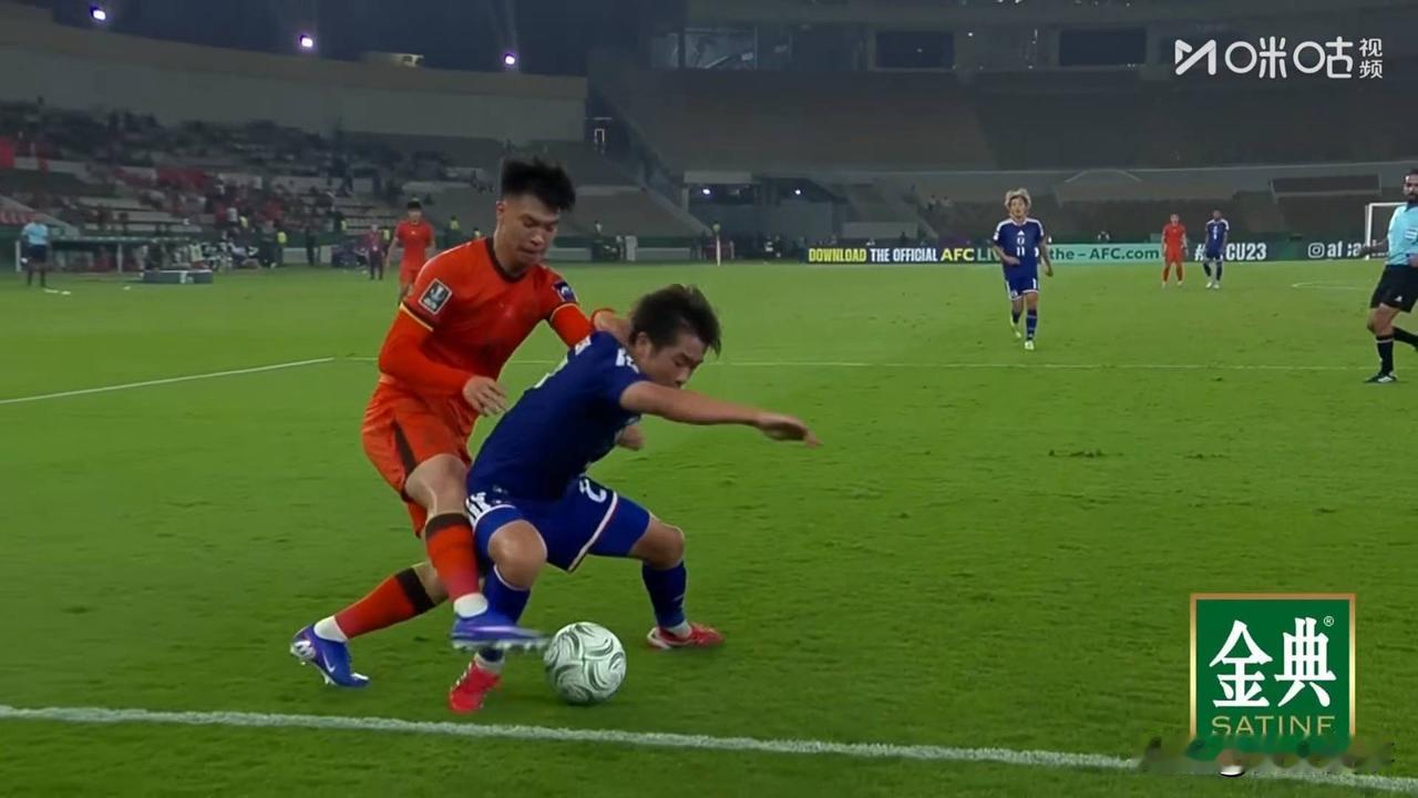 上半场比赛结束，u23国足0-2落后日本，我看清了这3件事[玫瑰]1、实力差