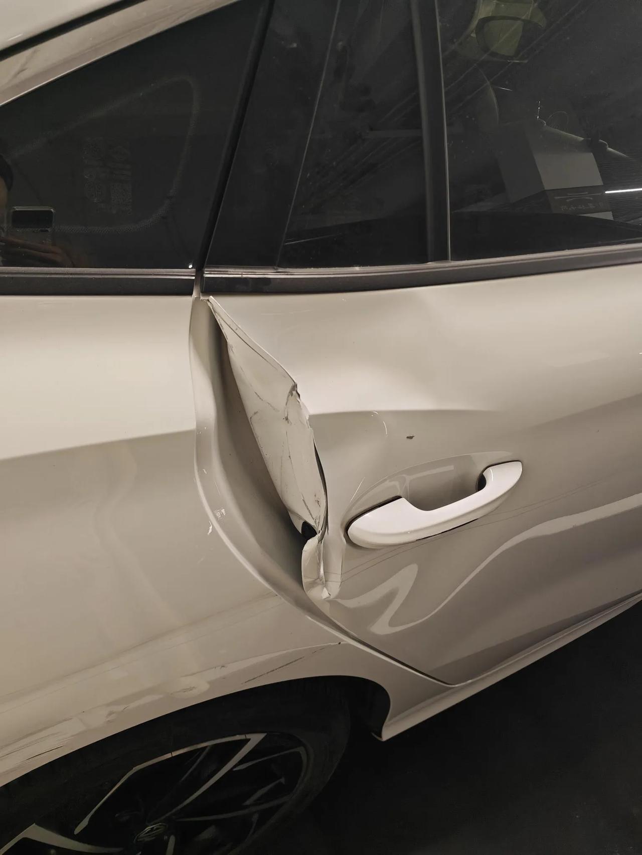 以后再也不让别人开车了