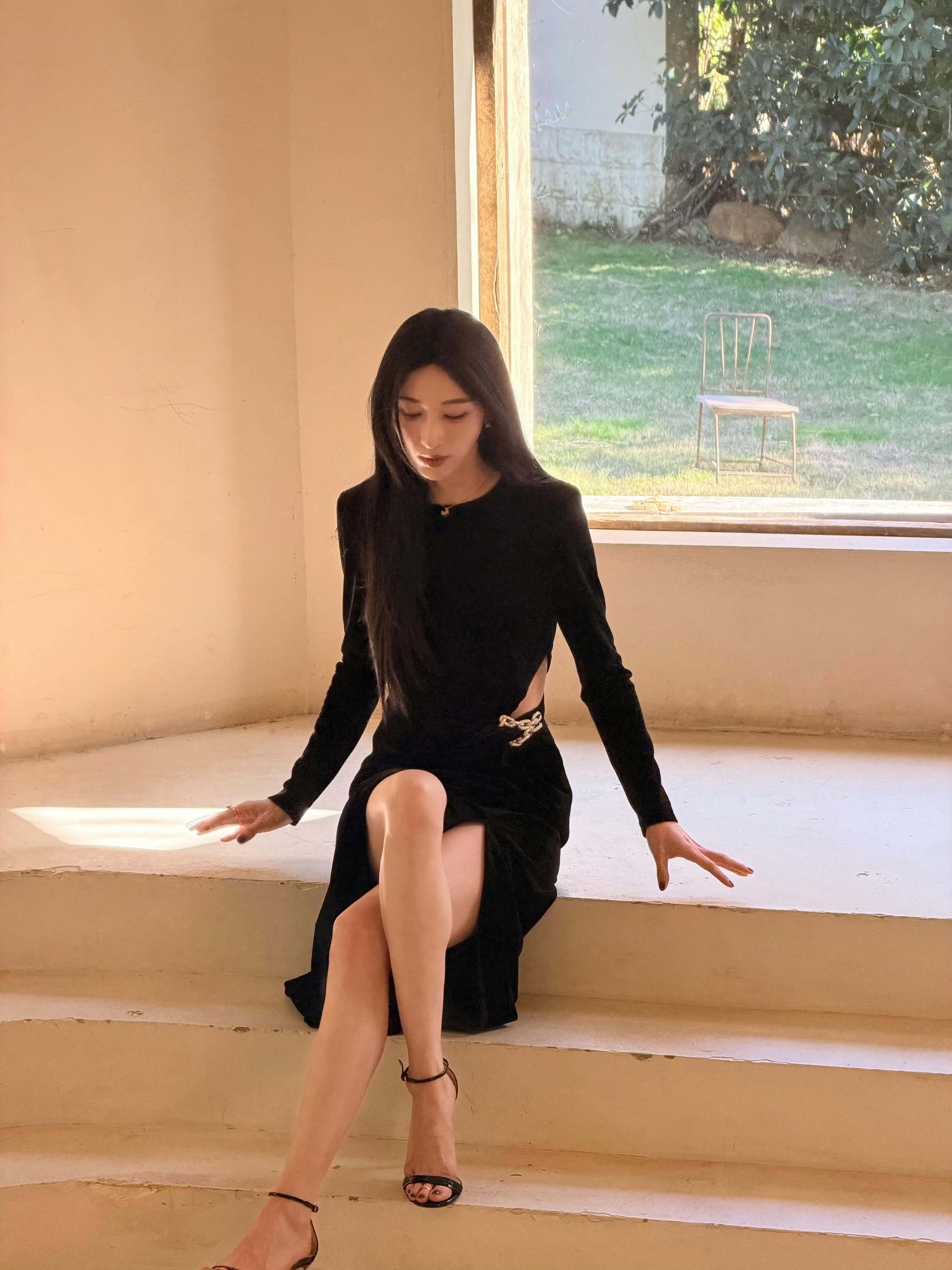 张俪最新物料完全是妈妈级别的