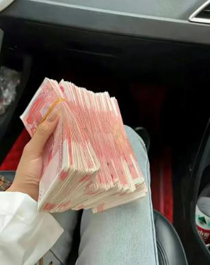 比通缩更可怕的，是14亿人突然都"想通了"——不买房、不换车、不折腾，存够老本