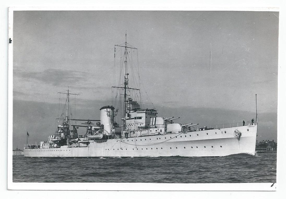 “利安德”级轻巡洋舰明信片欣赏利安德级轻巡洋舰是英国皇家海军在20世纪30年