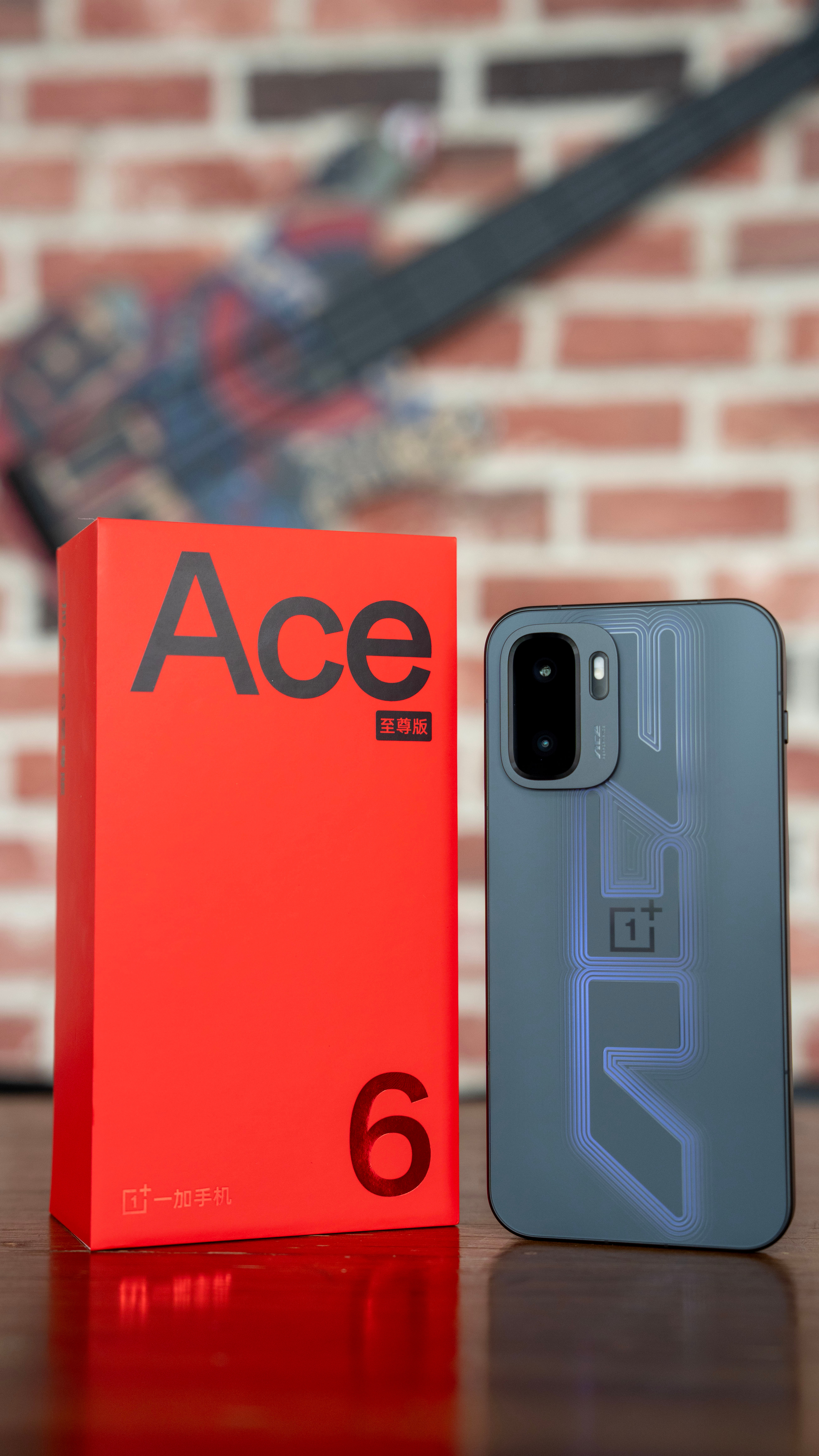 Thatis一加Ace6至尊版，Cool酷！