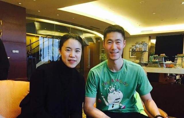 王楠，24个世界冠军，女乒传奇，两轮大满贯球员。王励勤，16个世界冠军，二王