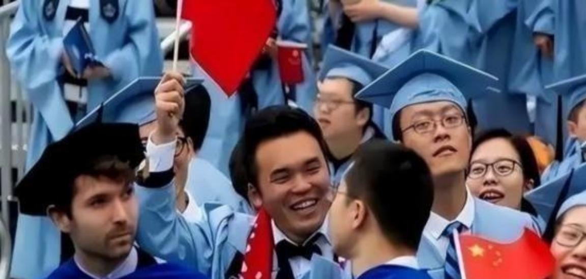 美国民调称77%民众反感中国，中国民众对美好感度呢？结果让白宫沉默。皮尤报告显示