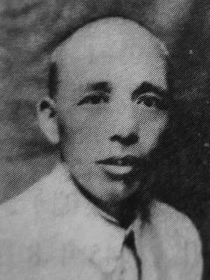 1955年，云南一个妇科医生和人吵架，忍不住大喊：“我原来是红军军长，你拿什么和