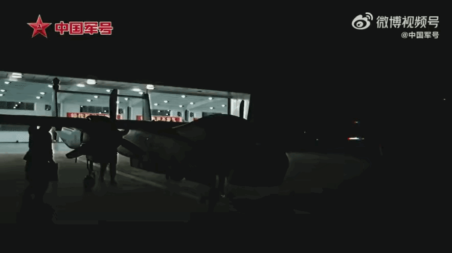 请问台湾现在还能有什么秘密吗？央视播放正义使命2025演习的一段视频，一架双尾蝎