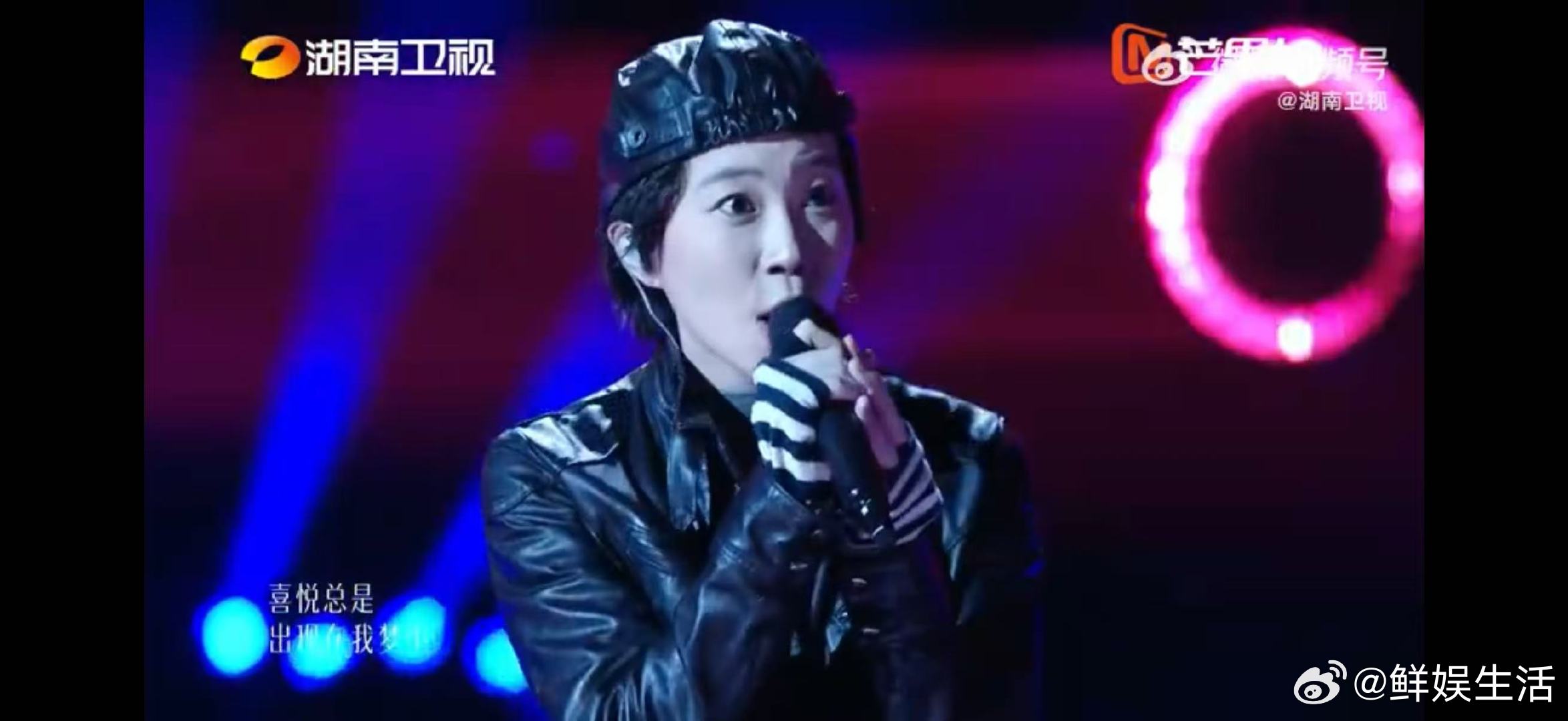 歌手直播窦靖童王菲的声音唱窦唯音色清亮悦耳，独特嗓音辨识度一下子就凸显