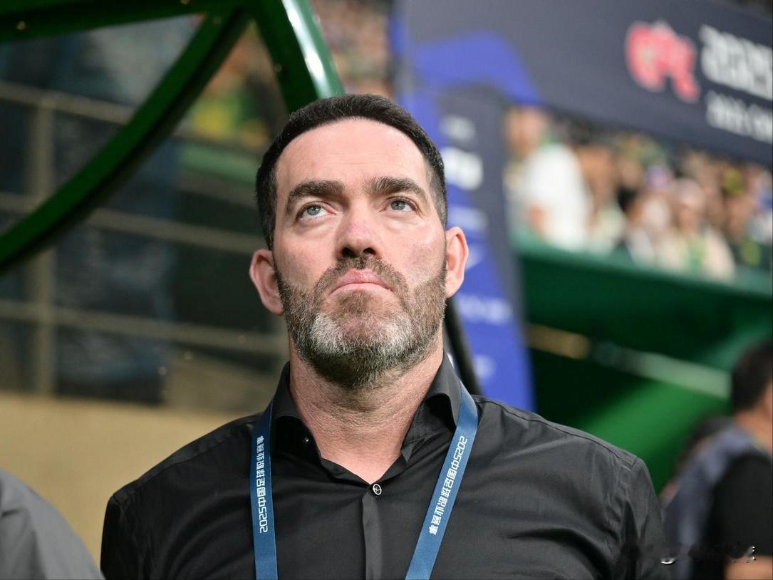 中超绯闻主帅---苏亚雷斯…前国安主帅苏亚雷斯目前的绯闻消息可不少，亚泰这边还没