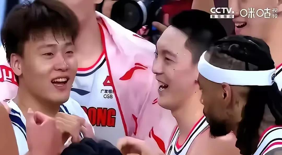赵睿为什么让新疆飞虎男篮的球迷们讨厌呢？说句大实话，赵睿刚刚来