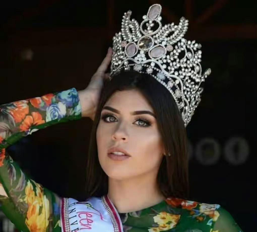 墨西哥前选美冠军惨遭谋杀，而她的婆婆成首要嫌犯。2026年4月15日，一名年仅