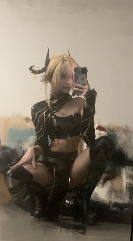 肥尾守宫。只是试一下衣服ooc致歉