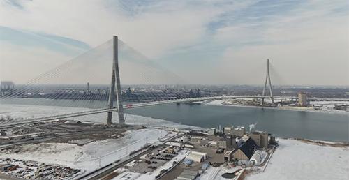 美加为一座桥大打“嘴仗”的本质是什么？美国和加拿大最近为了那座戈迪·豪国际大桥