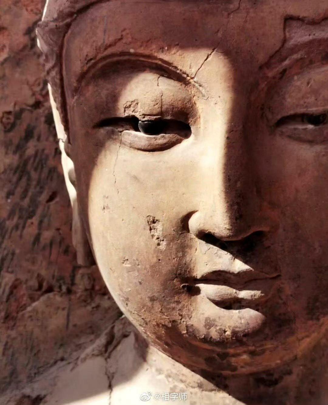 心死神活人能心死，元神活矣。心死并非麻木如石，是那分别妄心消停下来，进入极度的专