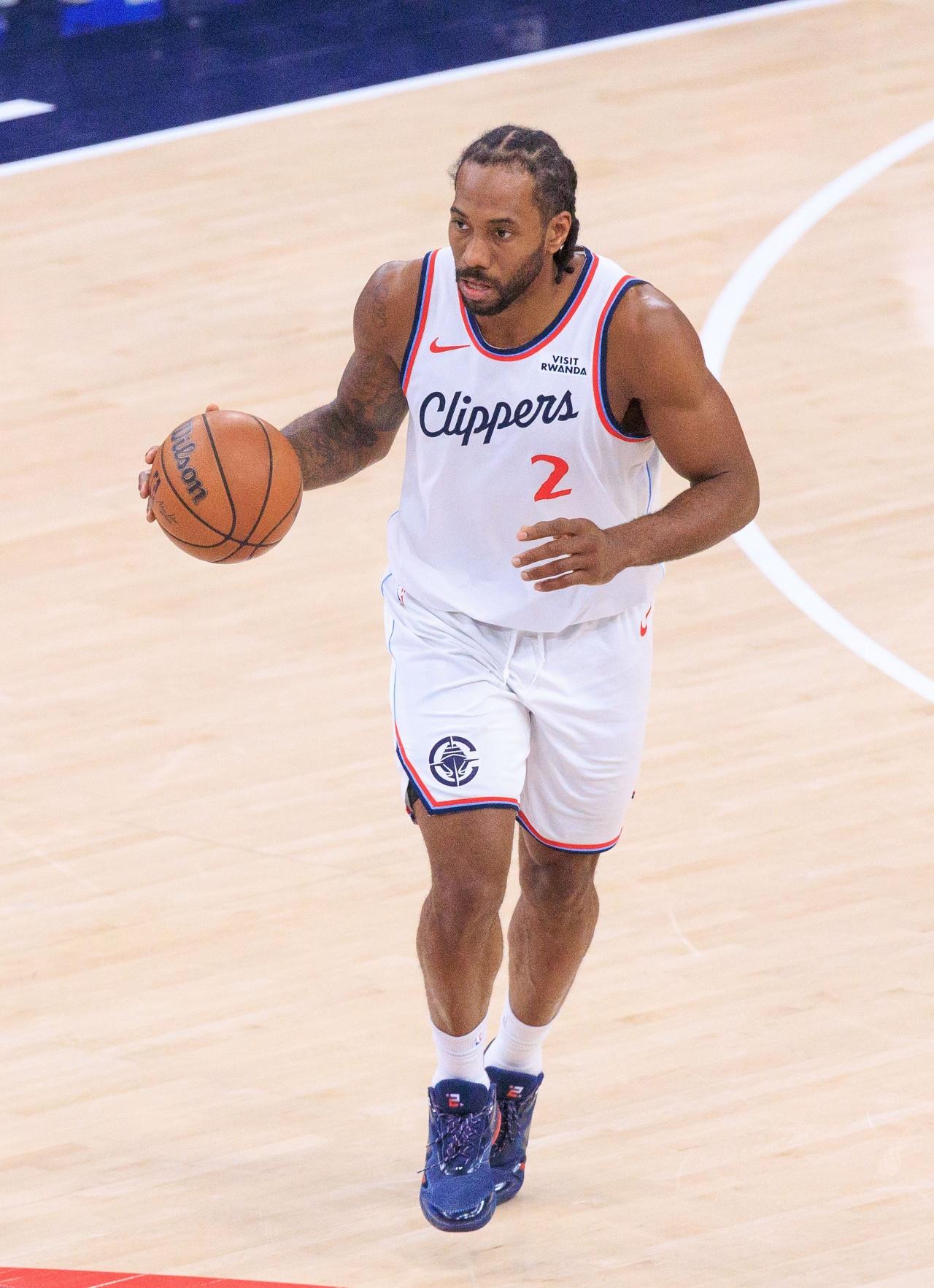 快船的新目标来了：连续第15个赛季胜率超50%。他们需要至少13胜9负（赛季还剩